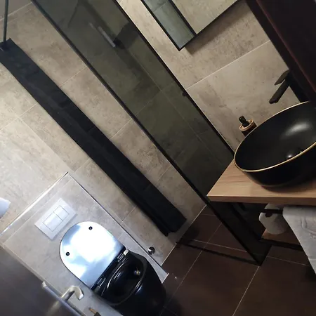 41 Apartment *